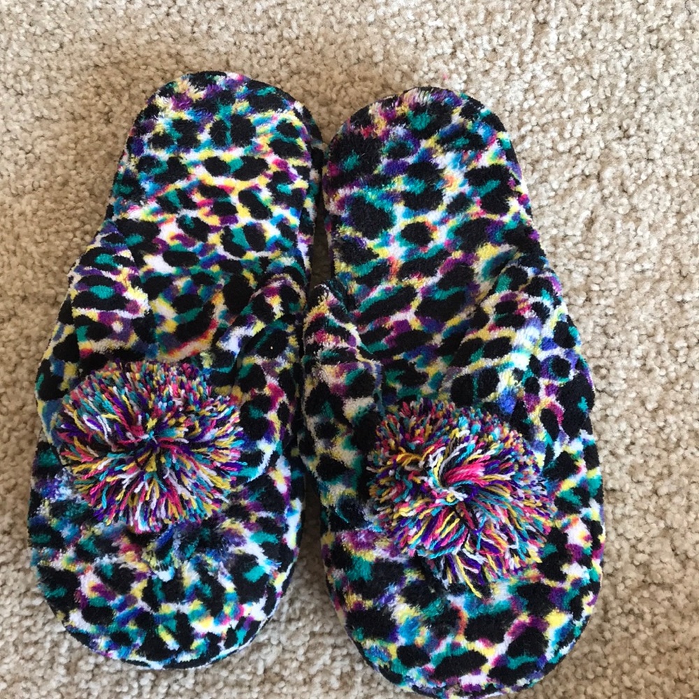 NWOT Aeropostale Slipper
